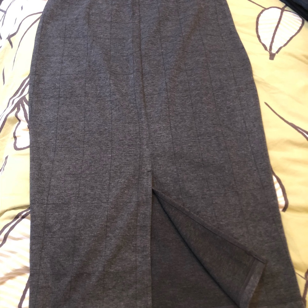 Dark grey skirt with square pattern